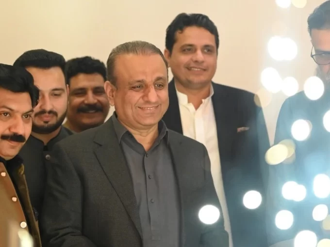 Aleem Khan at Pearl's Grand Event